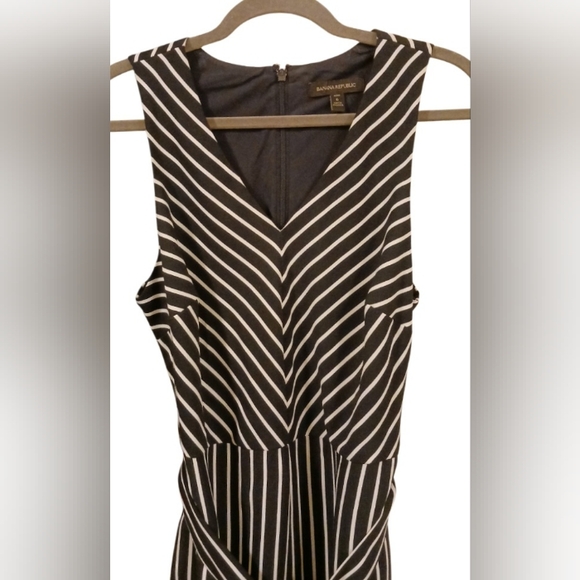 BANANNA REPUBLIC Striped Black and White Romper/Jumpsuit SZ  Petite 6 - Picture 4 of 10